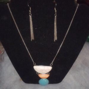 Paparazzi Necklace & Earrings